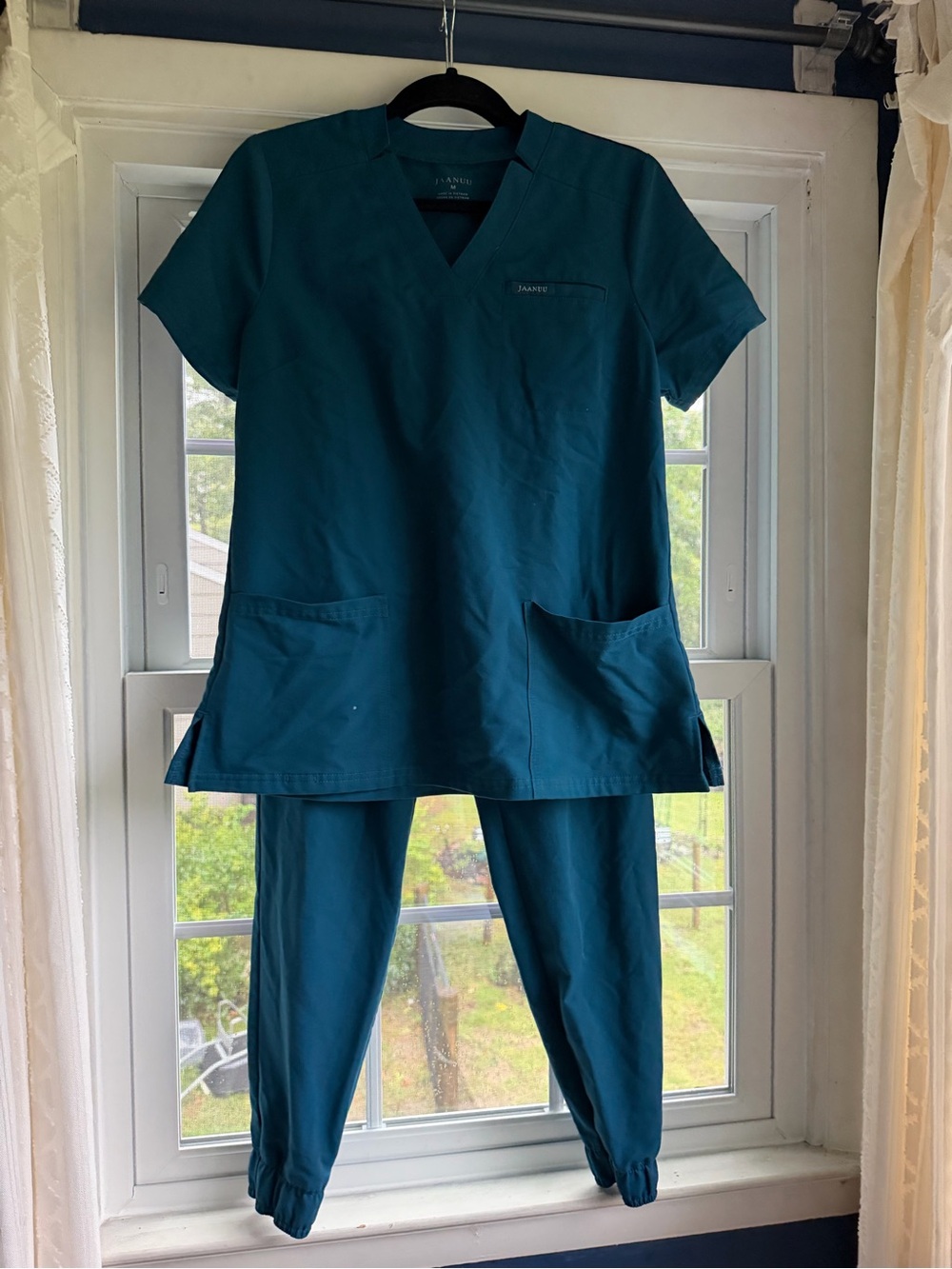 Jaanuu Teal Women's Scrub Top & Jogger Pants